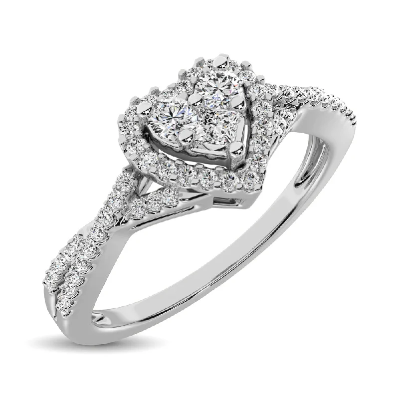 vintage style ladies rings-10K White Gold 1/4 Ct.Tw. Diamond Heart Ring