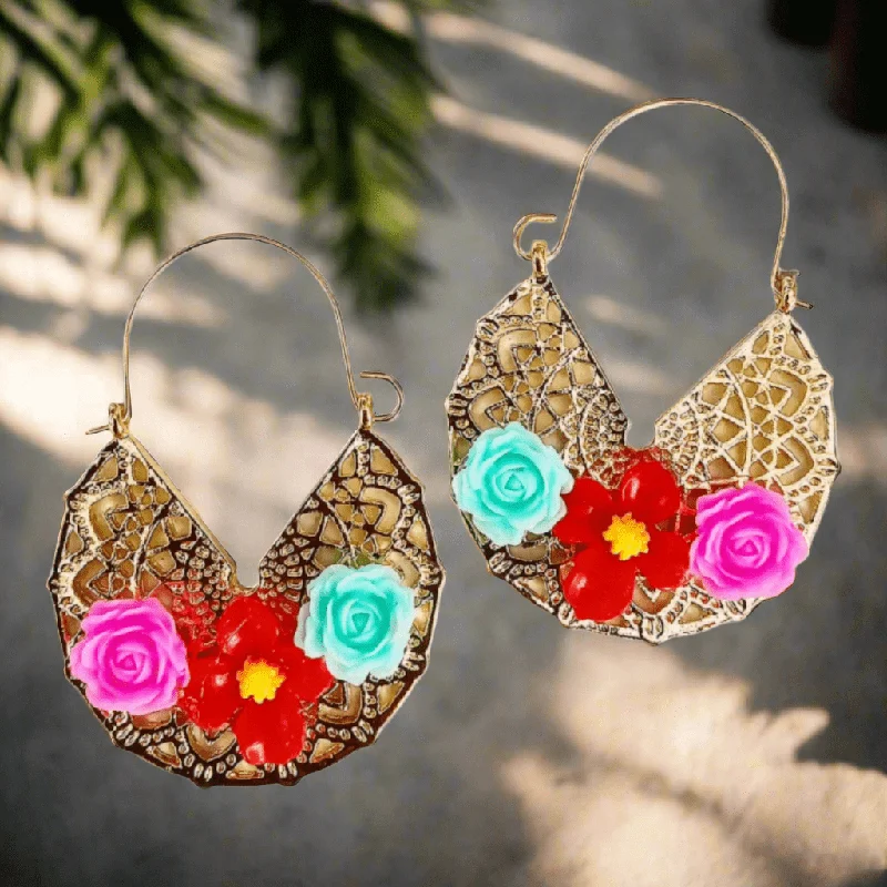 women’s small hoop earrings-Floral Arracada Earrings