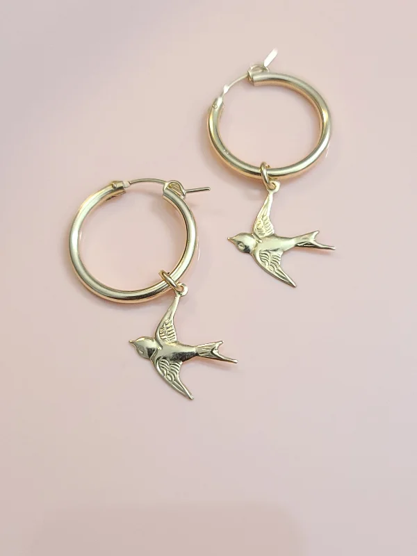 trendy gold earrings for ladies-Pajaros de Amor Hoop Earrings