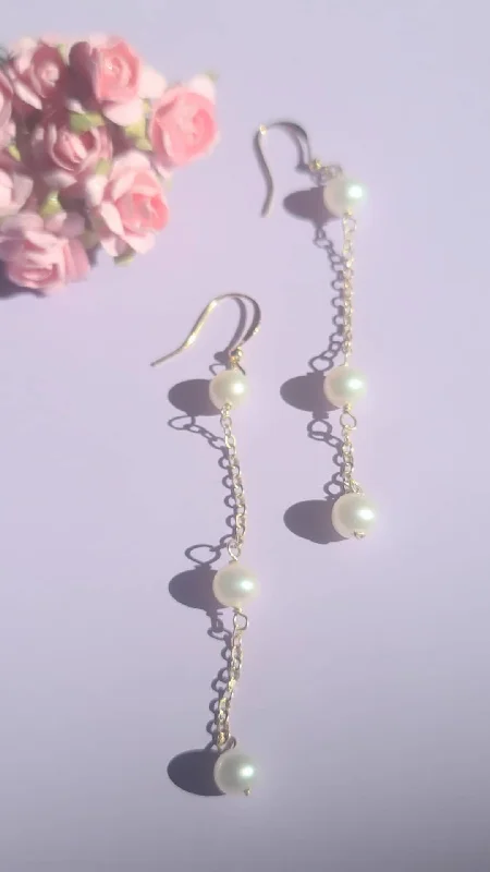 women’s pearl drop earrings-Pearl Dangle Earrings